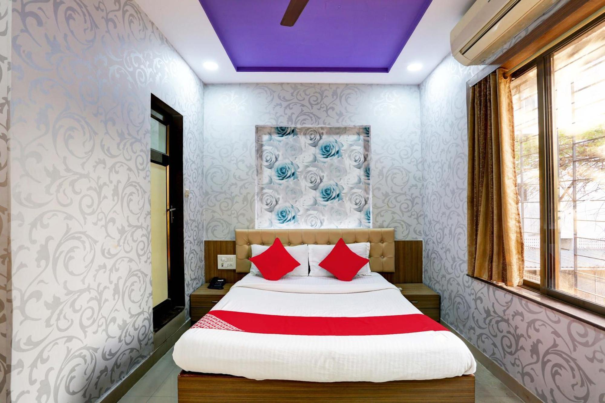 OYO Flagship 83189 Hotel Yatri Yadgar Navi Mumbai Exterior foto